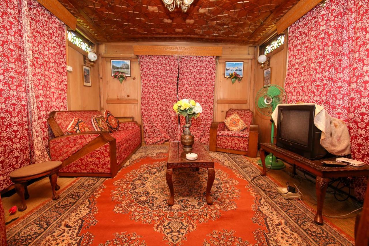 The Shelter Group Of Houseboats & Tour Organiser Srīnagar Exteriör bild